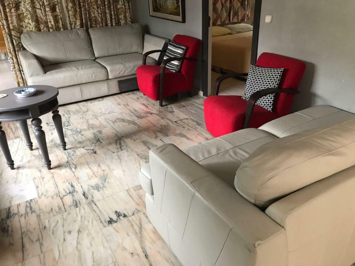 Private With Pool, 3 Bedrooms, 2 Bathrooms, Jacuzzi, Garage 2 Cars, Close Beach, Bbq