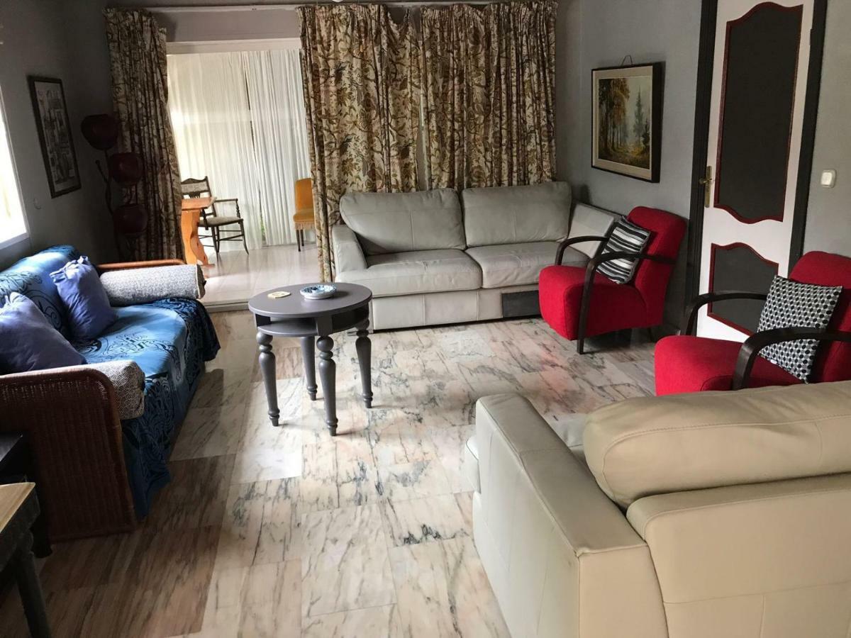 Private With Pool, 3 Bedrooms, 2 Bathrooms, Jacuzzi, Garage 2 Cars, Close Beach, Bbq Villa Marbella