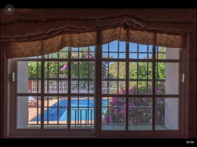 Private With Pool, 3 Bedrooms, 2 Bathrooms, Jacuzzi, Garage 2 Cars, Close Beach, Bbq Villa